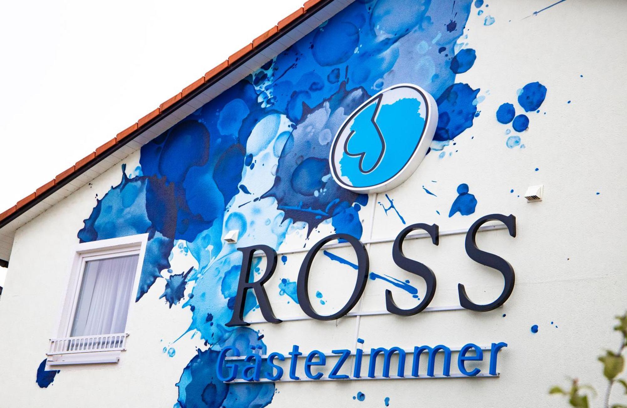 Gaestezimmer Ross Hohenlinden Exterior photo